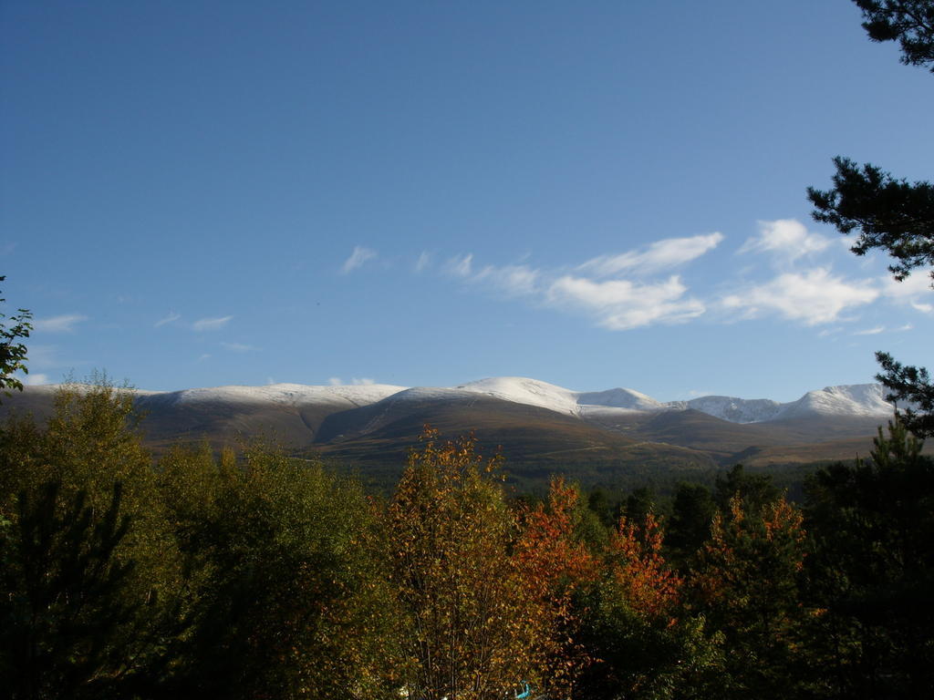 Cairngorm Lodge Youth Hostel Loch Morlich Extérieur photo